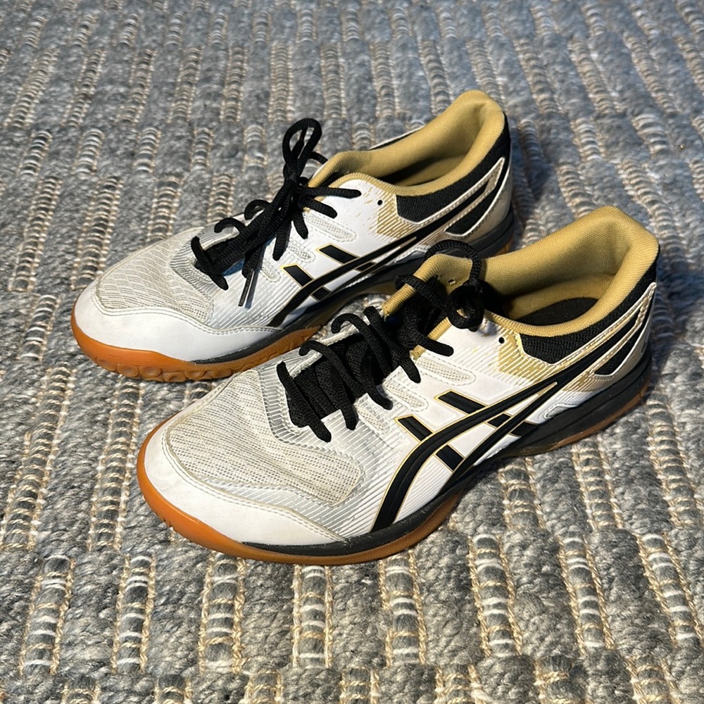 ASICS white and black Gel-rocket sports shoes